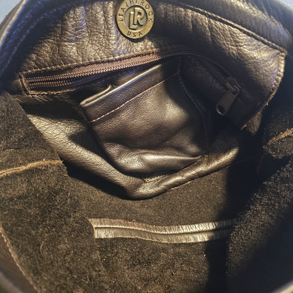 LEATHEROCK Swar. Emb. Wings Heart Handbag EUC - Picture 10 of 10